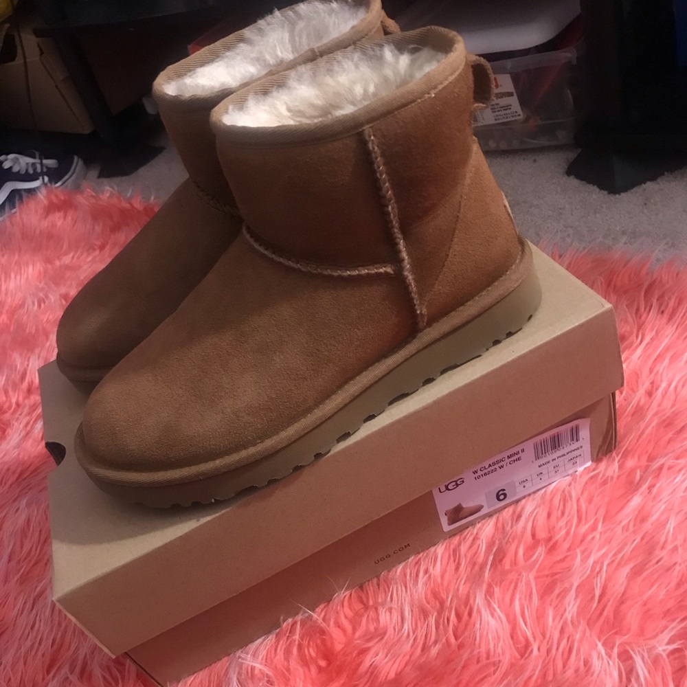 Ugg classic mini